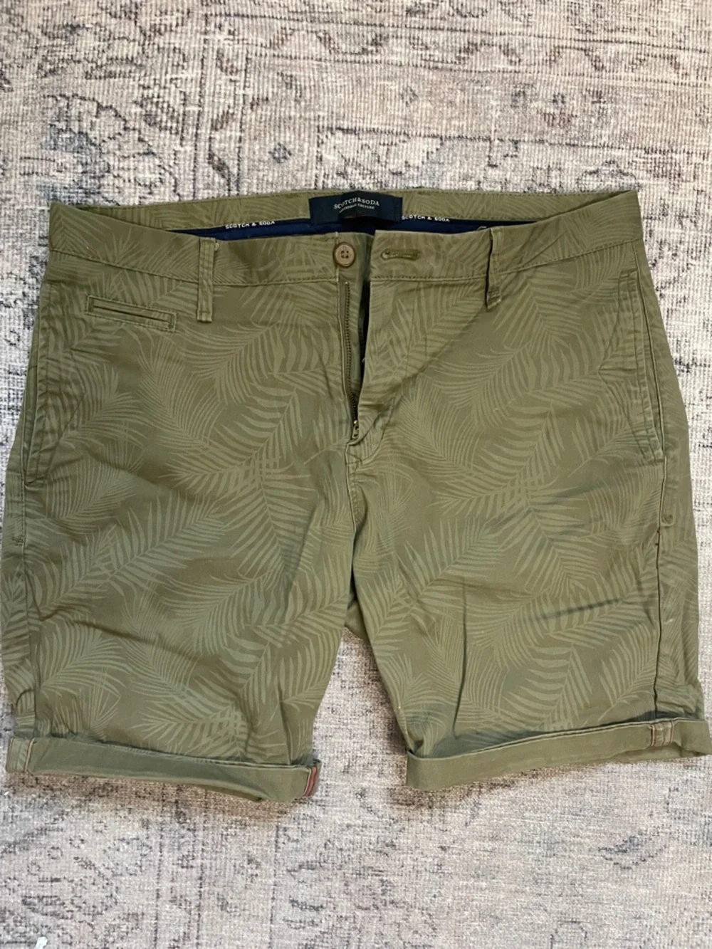 Scotch & Soda Olive Green Palm-Print Shorts - Picture 1 of 3